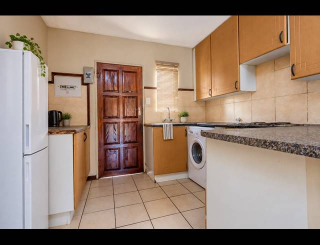 2 BEDROOM APARTMENT FOR SALE IN NOORDWYK